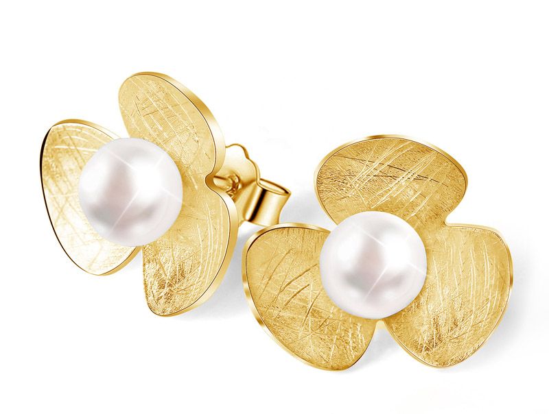 Elegant Designer Flower Earrings with White Freshwater Cultured Pearl in Yellow Gold Plated 925 Sterling Silver